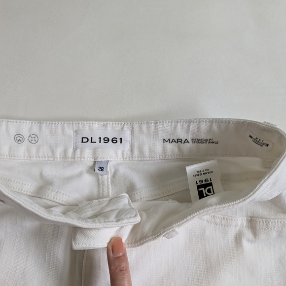 DL1961 Mara Instasculpt Straight Leg Ankle Women's White Jeans Size 28/6 - Picture 3 of 9